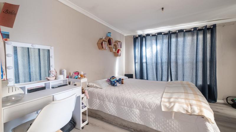 4 Bedroom Property for Sale in Glenwood Western Cape